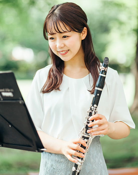 クラリネットが相棒。公園で練習してみたり…！