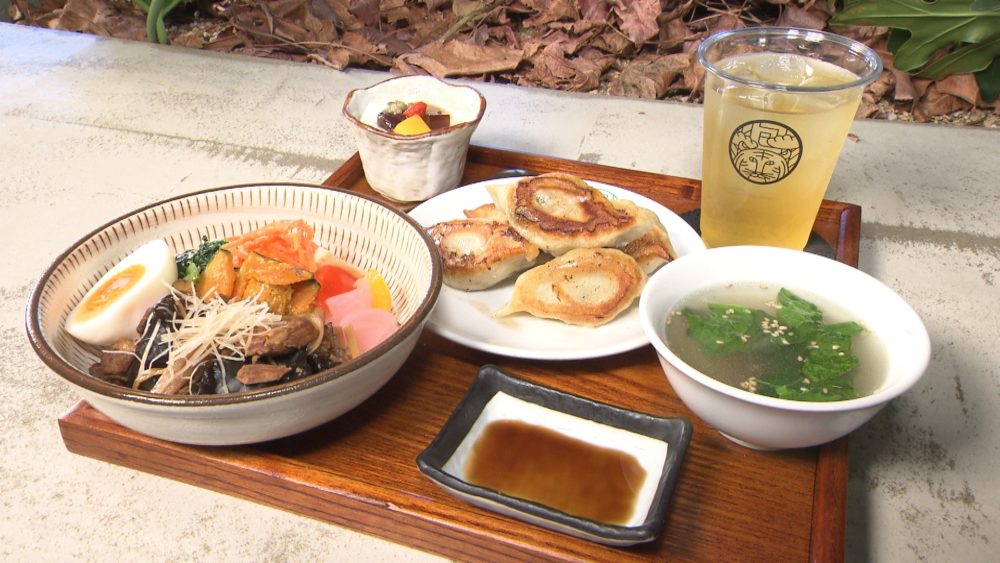 トラトランチ（焼き餃子・トラトらいす・薬膳スープ・デザート・ドリンク）