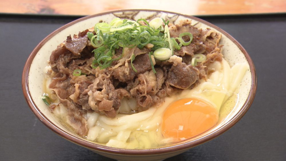 肉釜玉うどん（小）