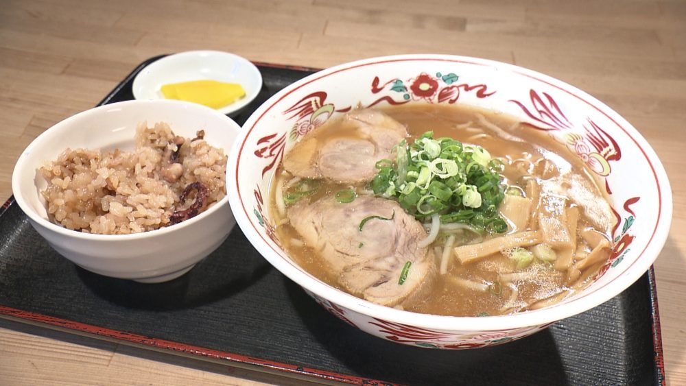 ランチ　Ａセット（ラーメン・たこめし）