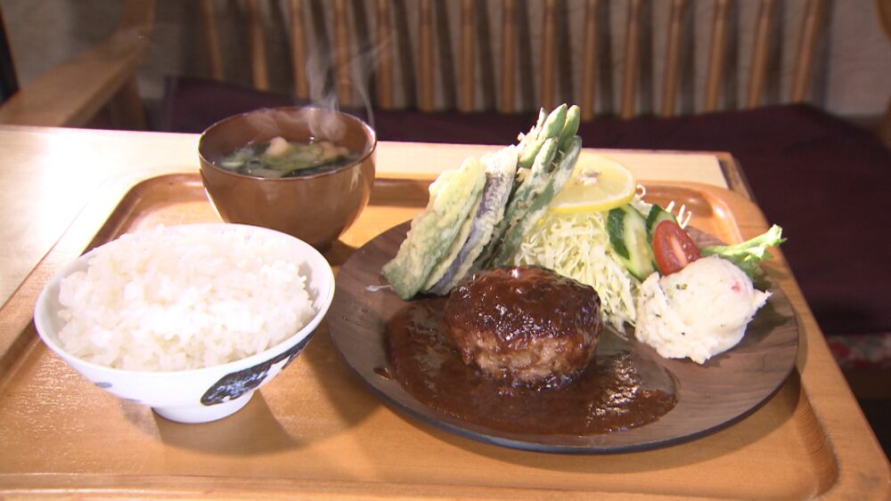 ハンバーグ定食