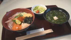 うずしお海鮮丼