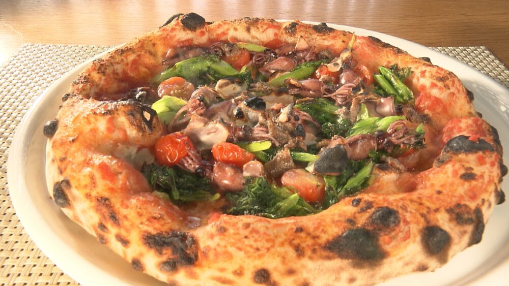 ホタルイカと菜の花のピッツア