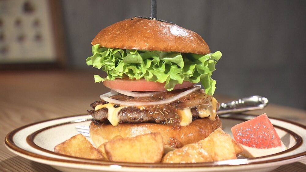 上ベーコンチーズバーガー（ポテト付き）