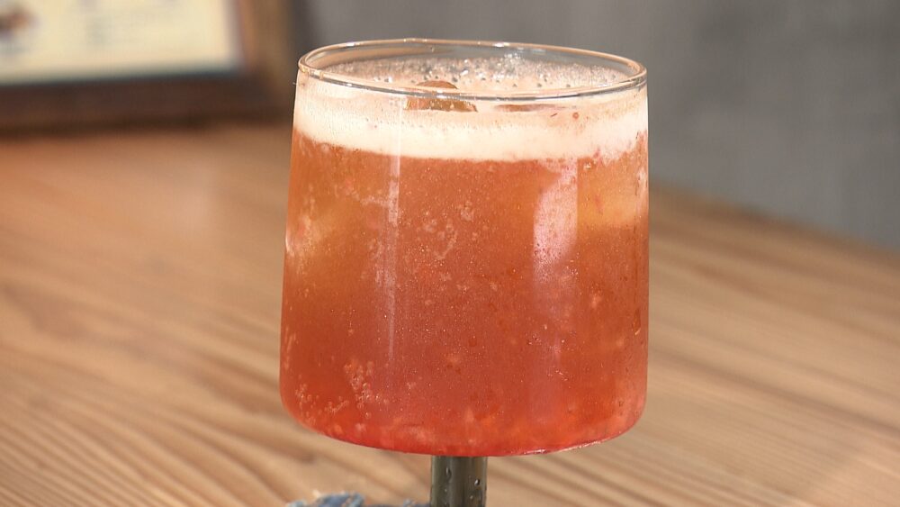 季節のコーラ（いちご）