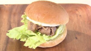 オリーブ豚半熟卵バーガー
