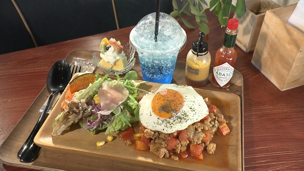 平日ランチ トマトガパオ