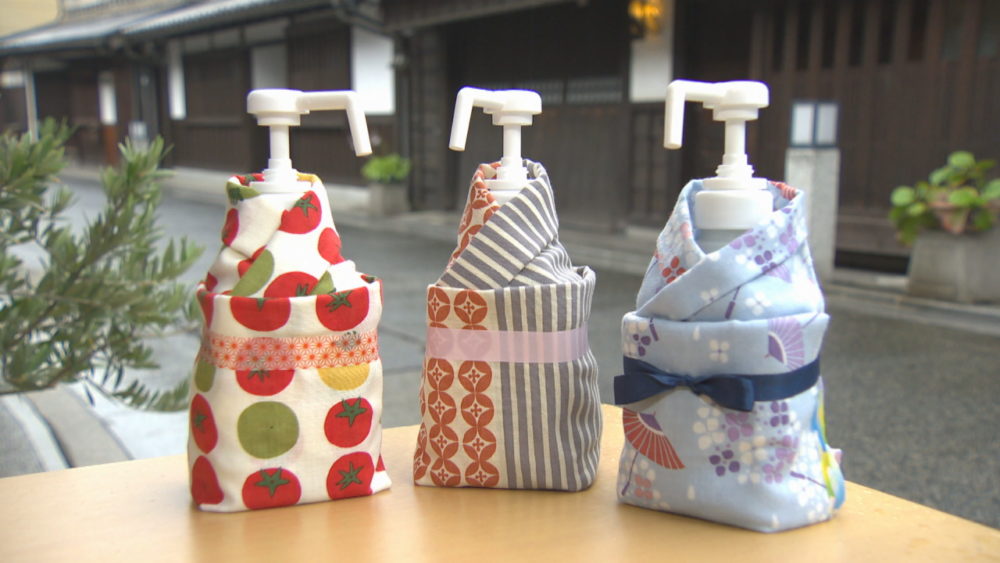 手ぬぐいの使い方 ペットボトルなど身近なものを包むアイデア活用法 News Park Ksb 手ぬぐいの使い方 ペットボトルなど身近なものを包むアイデア活用法 News Park Ksb
